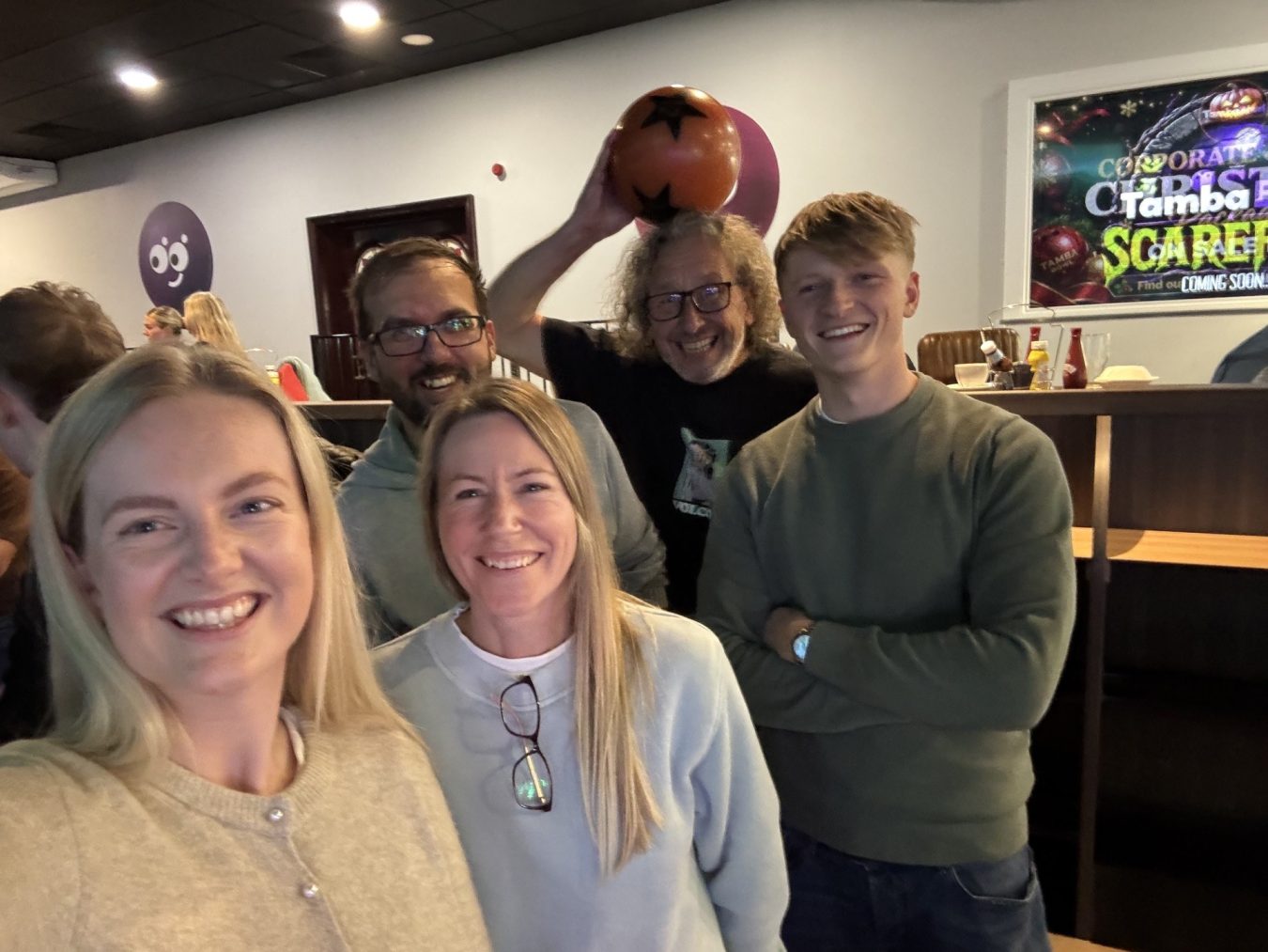 Sarre & Co Bowl Us Over